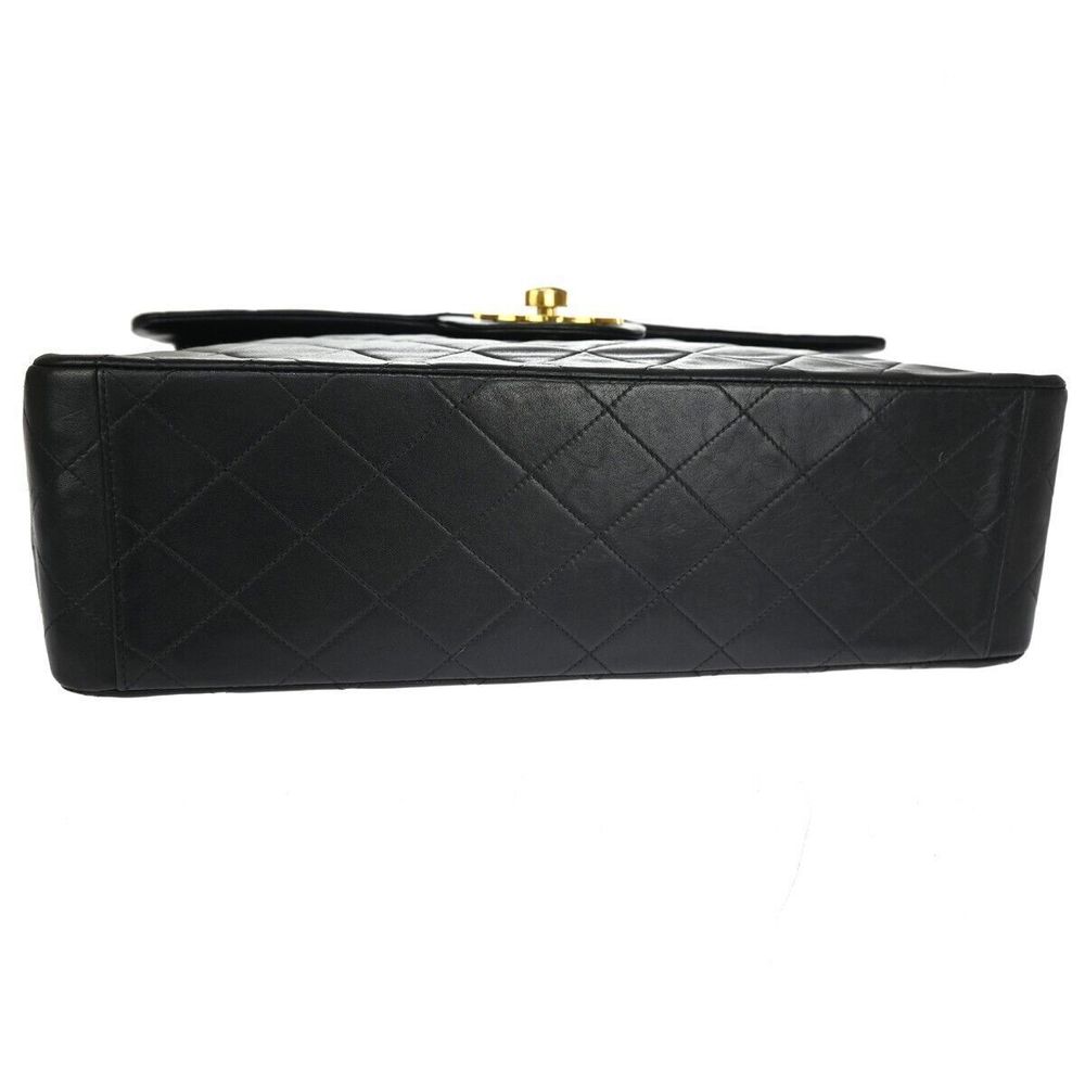 CHANEL Matelasse Handbag - Picture 3 of 16